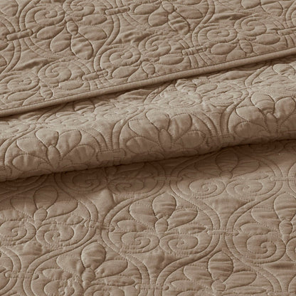 Madison Park Mansfield Reversible Quilt Set