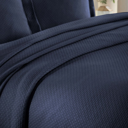 Superior Solitaire Cotton Decorative Bedspread Set