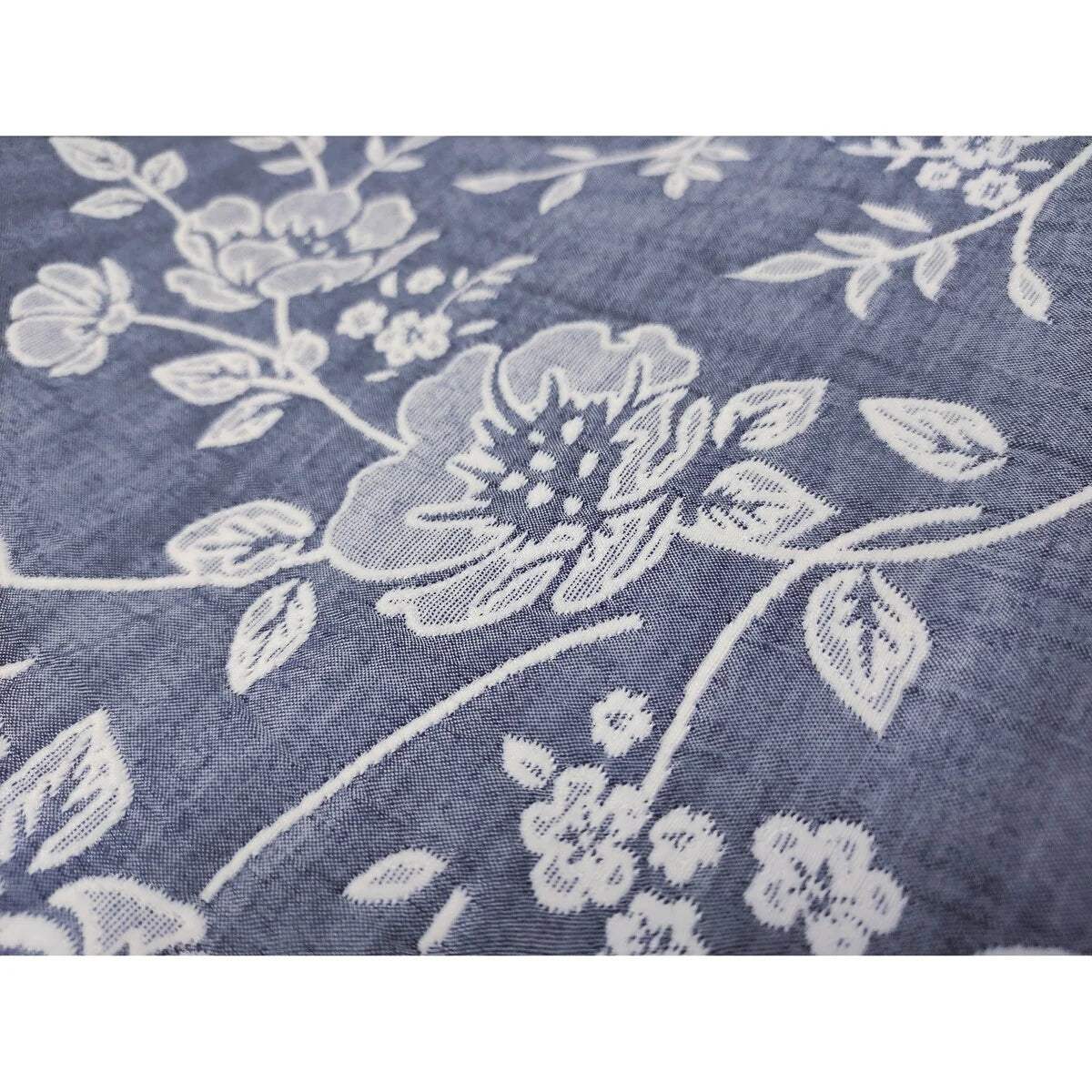 CEDAR COURT Marguerite Floral Navy Soft Matelasse Jacquard Quilt Set