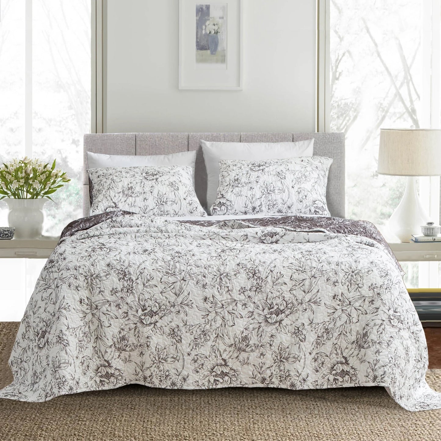 Wonderful Sophia Lightweight Floral Quilt Set