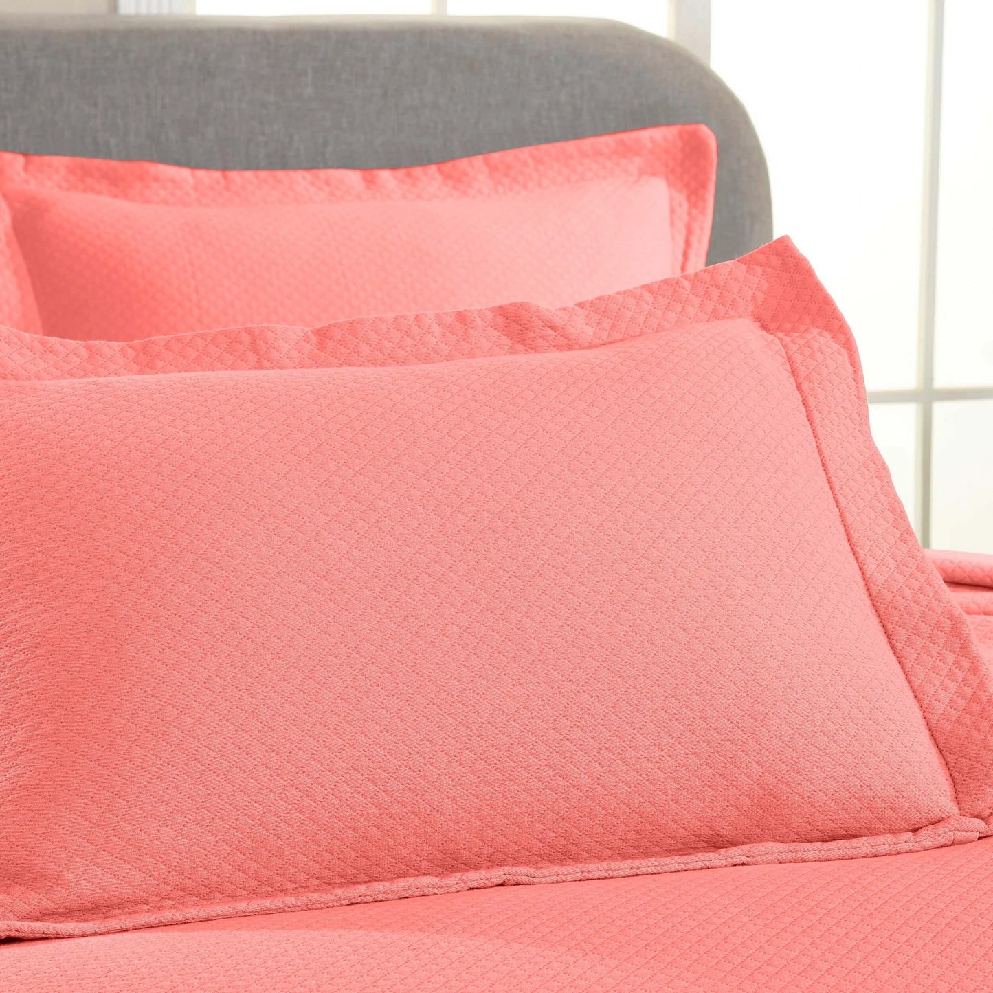Superior Solitaire Cotton Decorative Bedspread Set