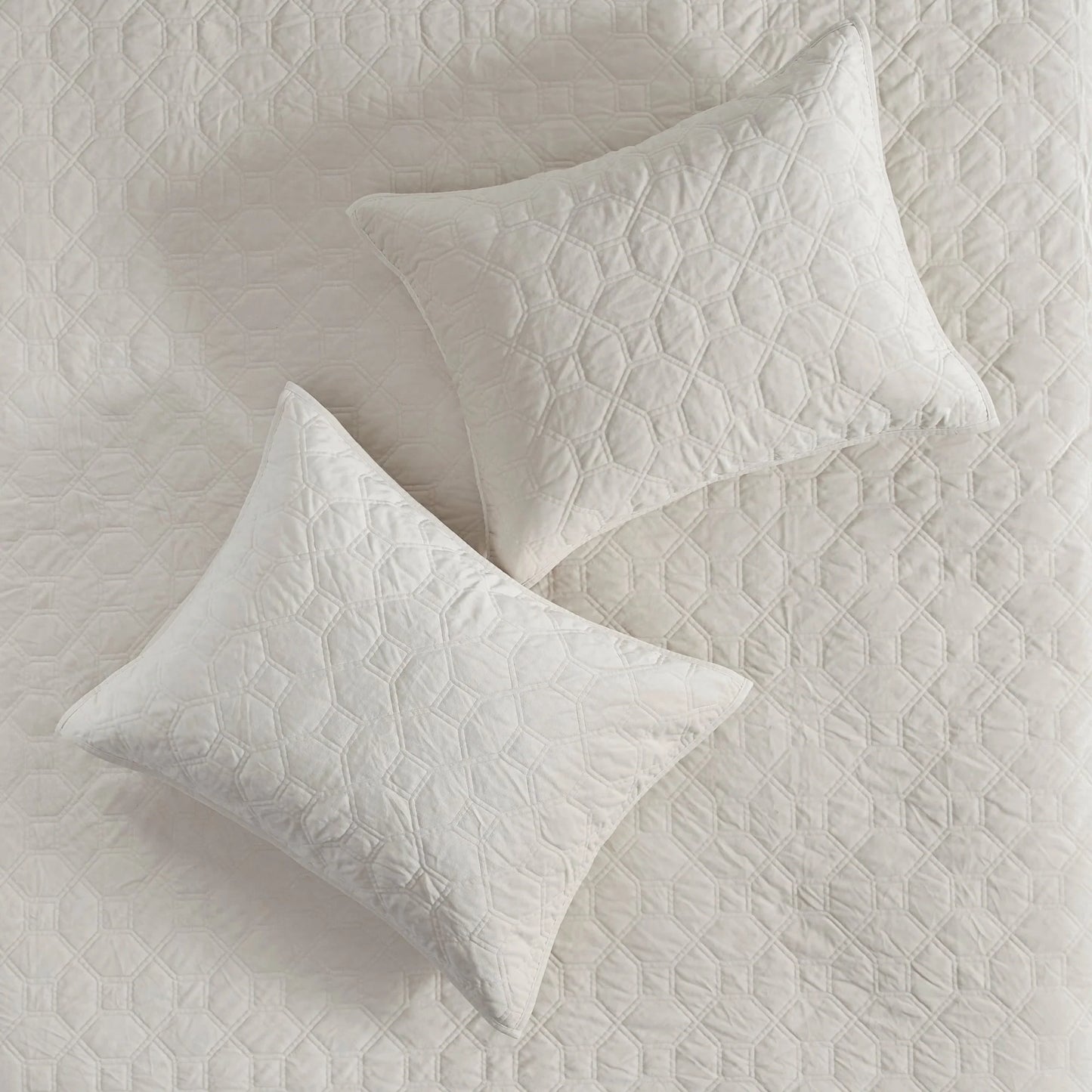 Madison Park Emery 3 Piece Velvet Quilt Set
