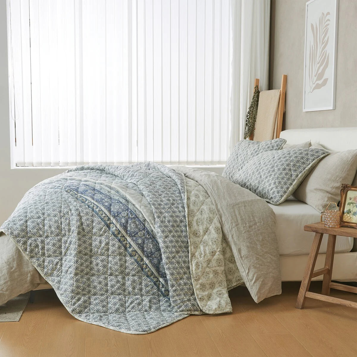 Patina Vie Maison Vintage Floral Printed Quilt Set with Shams