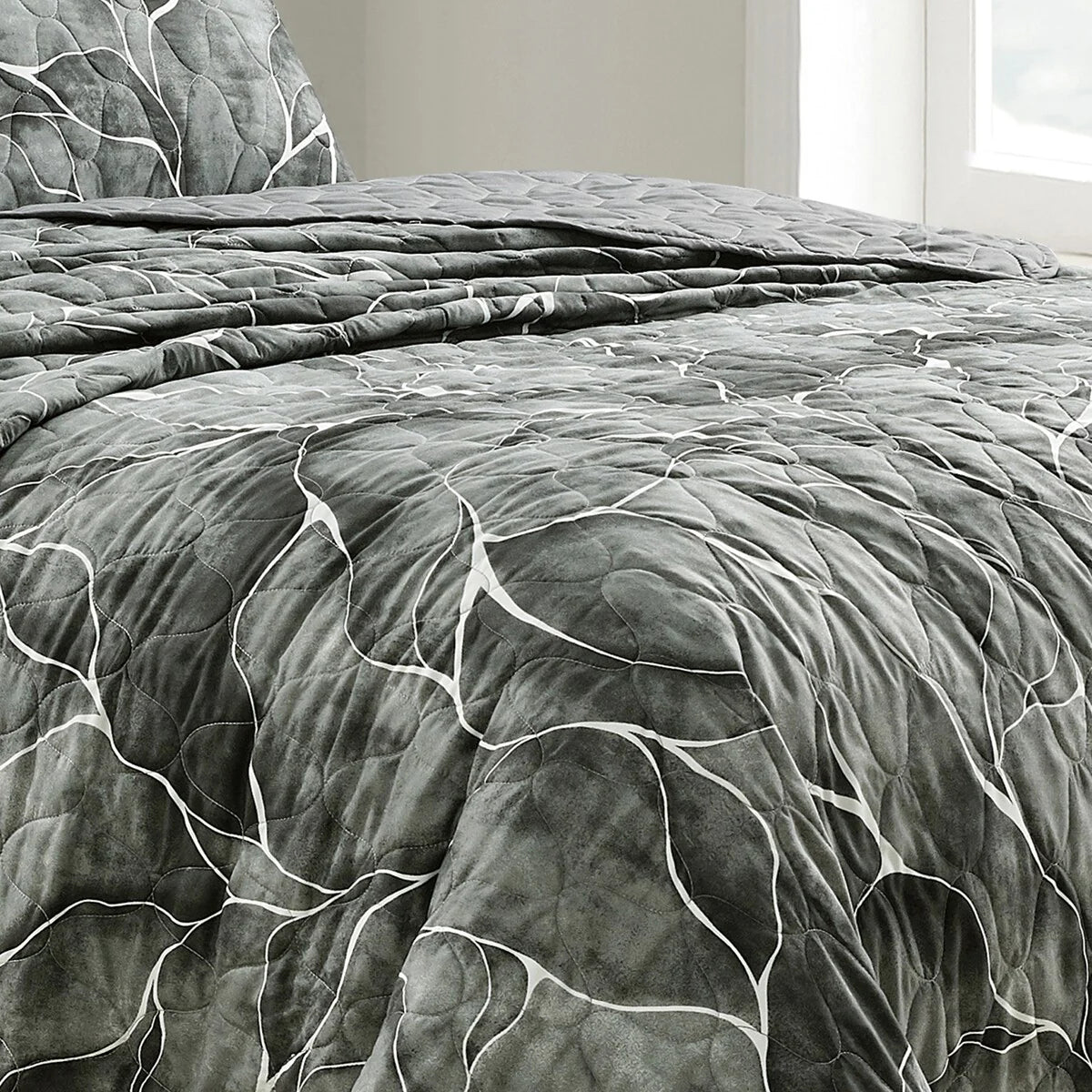 Arelli Luxury 3 Piece Bedspread