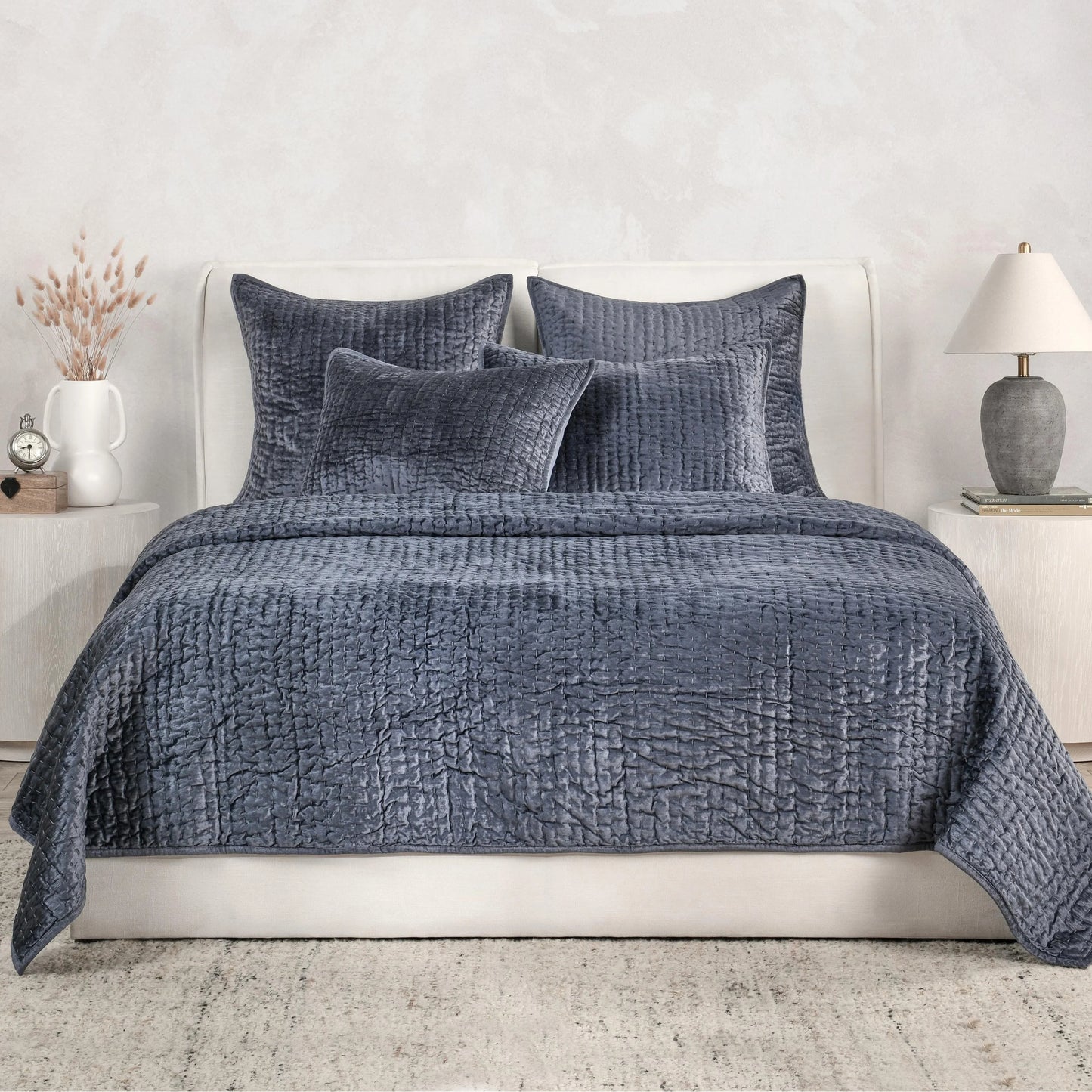 Dimitry 100% Rayon Velvet Quilt by Kosas Home