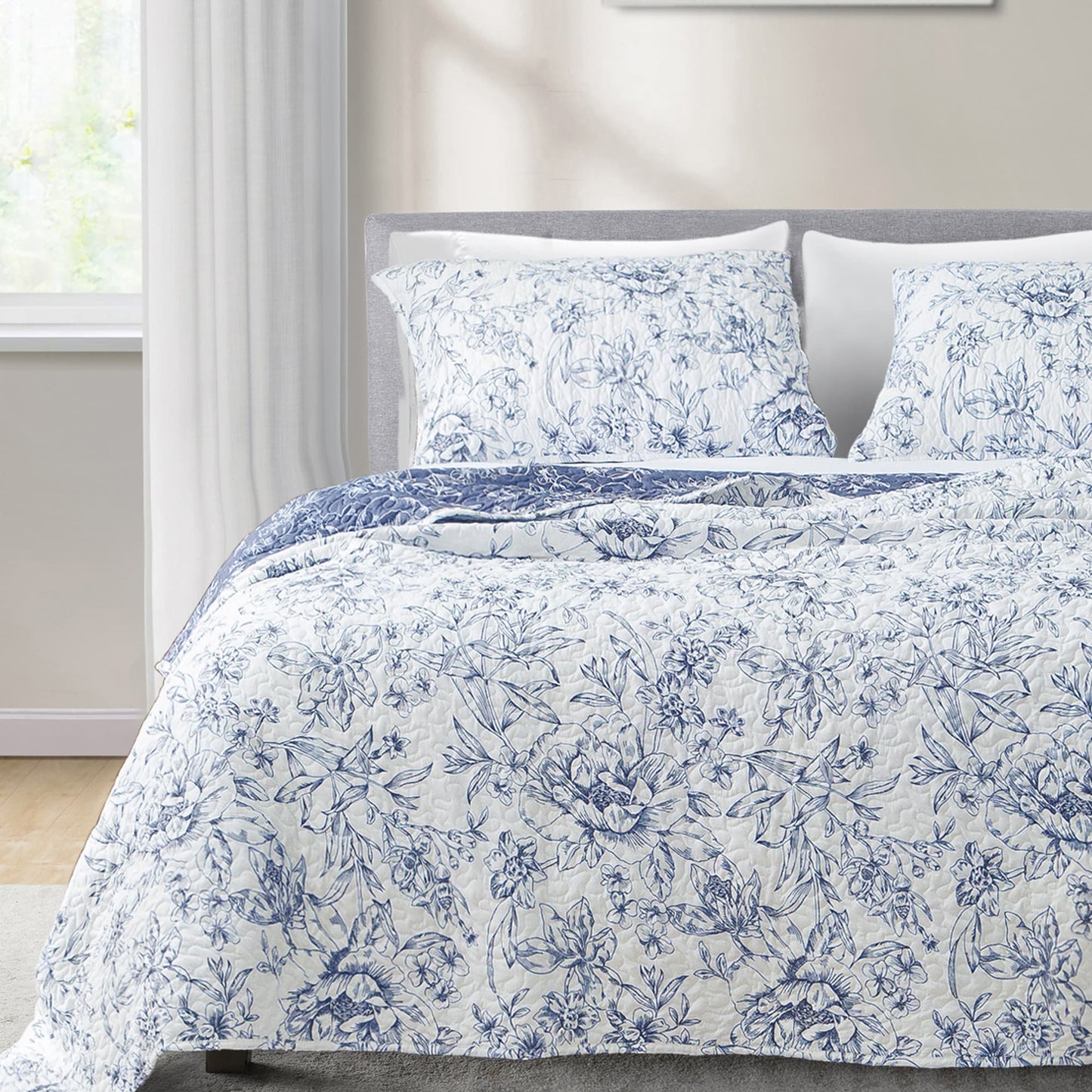 Wonderful Sophia Lightweight Floral Quilt Set