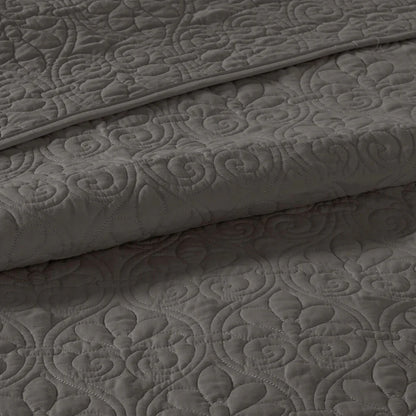 Madison Park Mansfield Reversible Quilt Set