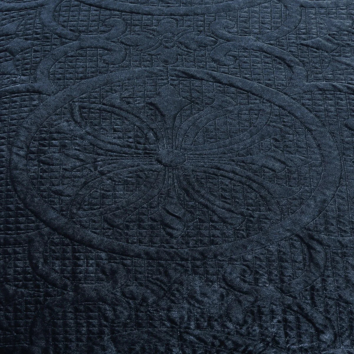 Estate Collection Joanna Velvet Quilt Set