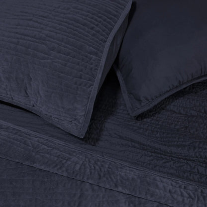 Wonderful Velvet 3 Piece Quilt Set