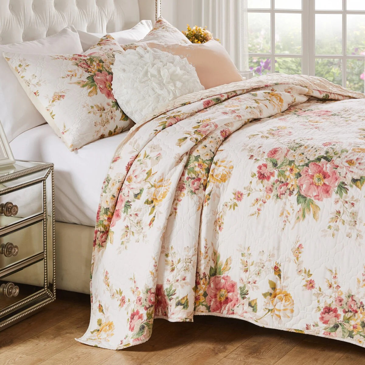 Greenland Home Fashions Grace Traditional Farmhouse Floral Quilt Set