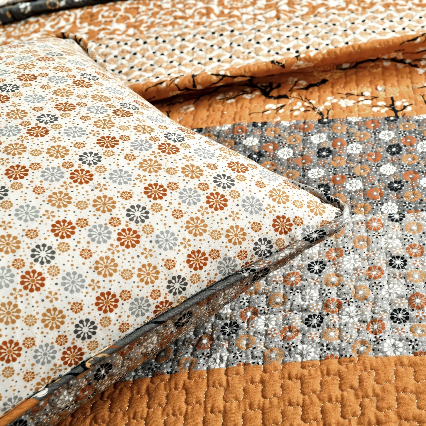 The Curated Nomad La Boheme Floral Cottage 3-piece Striped Quilt Set