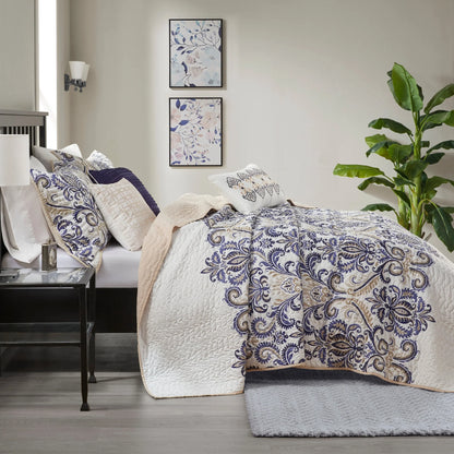 Madison Park Cardiff 6 Piece Reversible Quilt Set with Throw Pillows