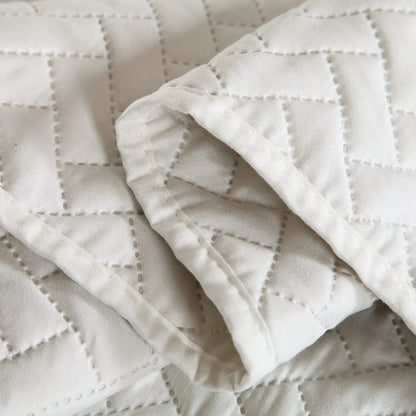 Ultrasonic Reversible 3-Piece Quilt Set with Pillow Shams