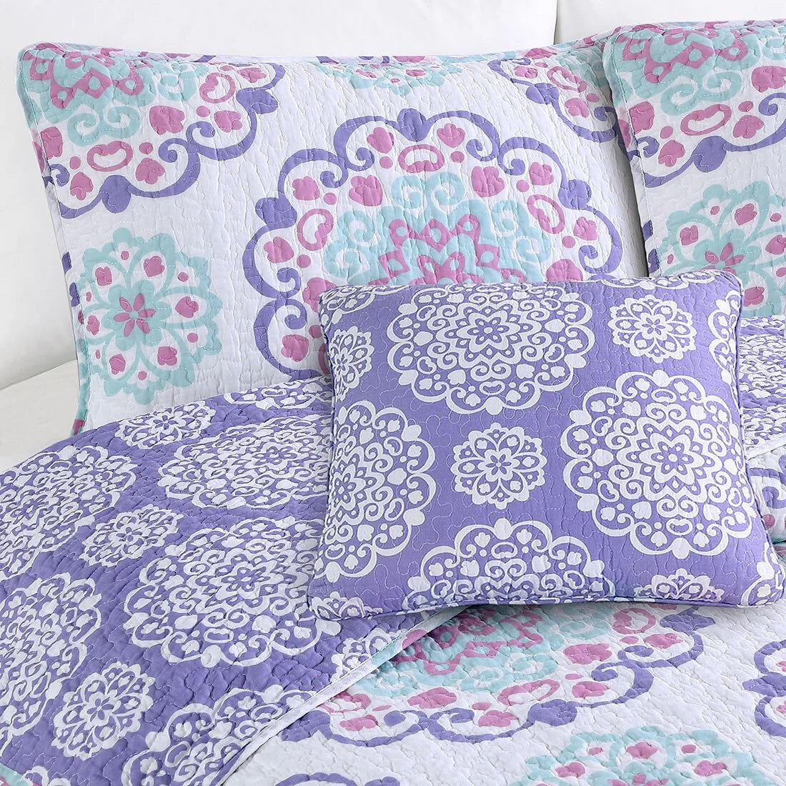 Vivian Lilac Medallion Cotton Reversible Quilt Set with Throw Pillow