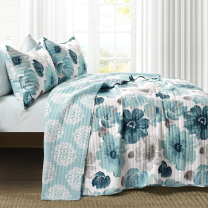 Levine Reversible Floral/ Damask 3-piece Quilt Set
