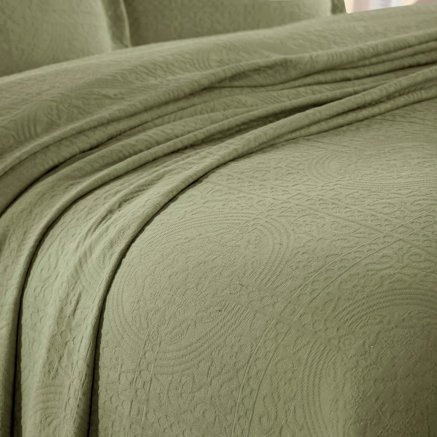 Superior Fleur De Lis Cotton Decorative Bedspread Set