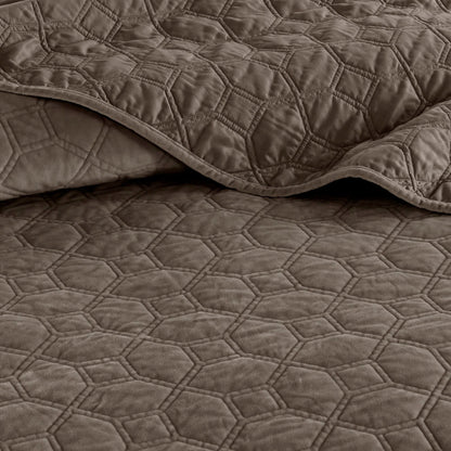 Madison Park Emery 3 Piece Velvet Quilt Set