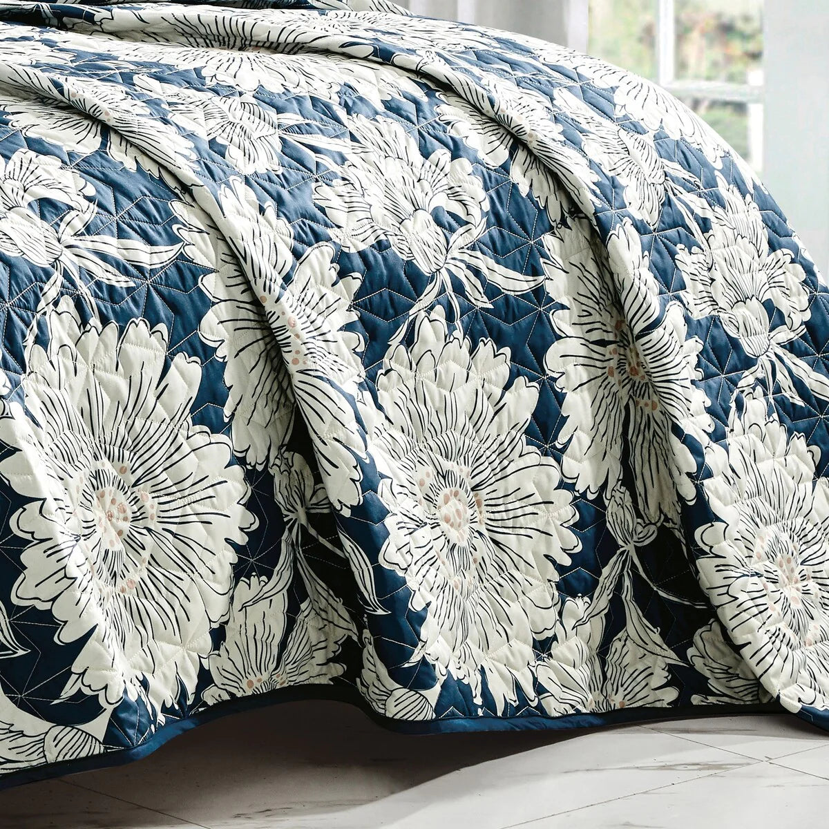 Asira Luxury 3 Piece Bedspread