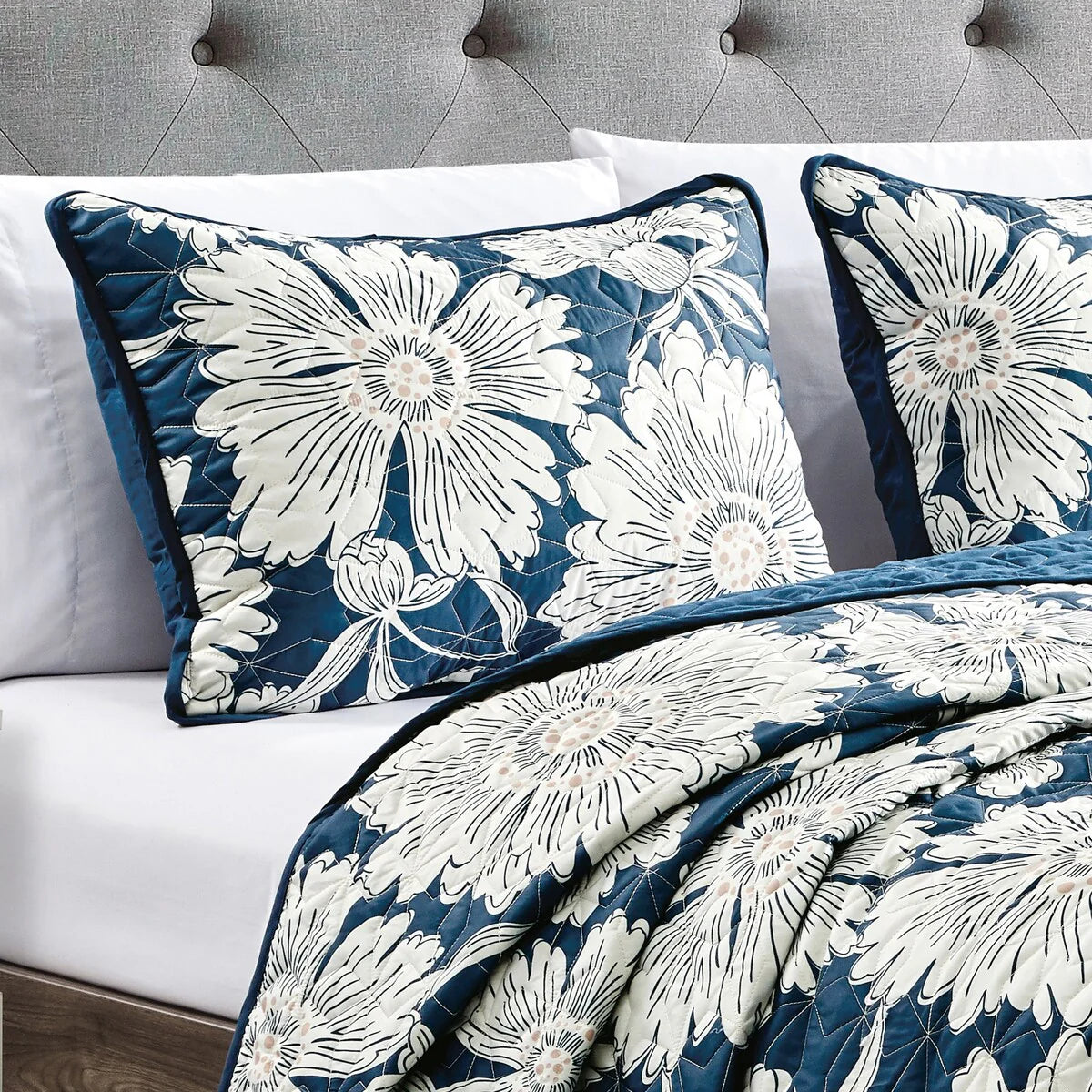 Asira Luxury 3 Piece Bedspread