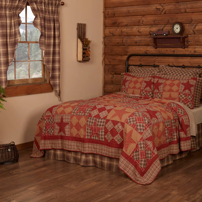 Dawson Star-Tan Rustic Star Cotton Quilt