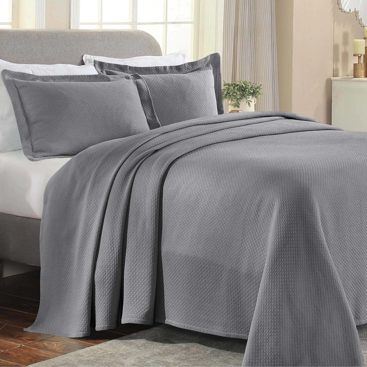 Superior Solitaire Cotton Decorative Bedspread Set