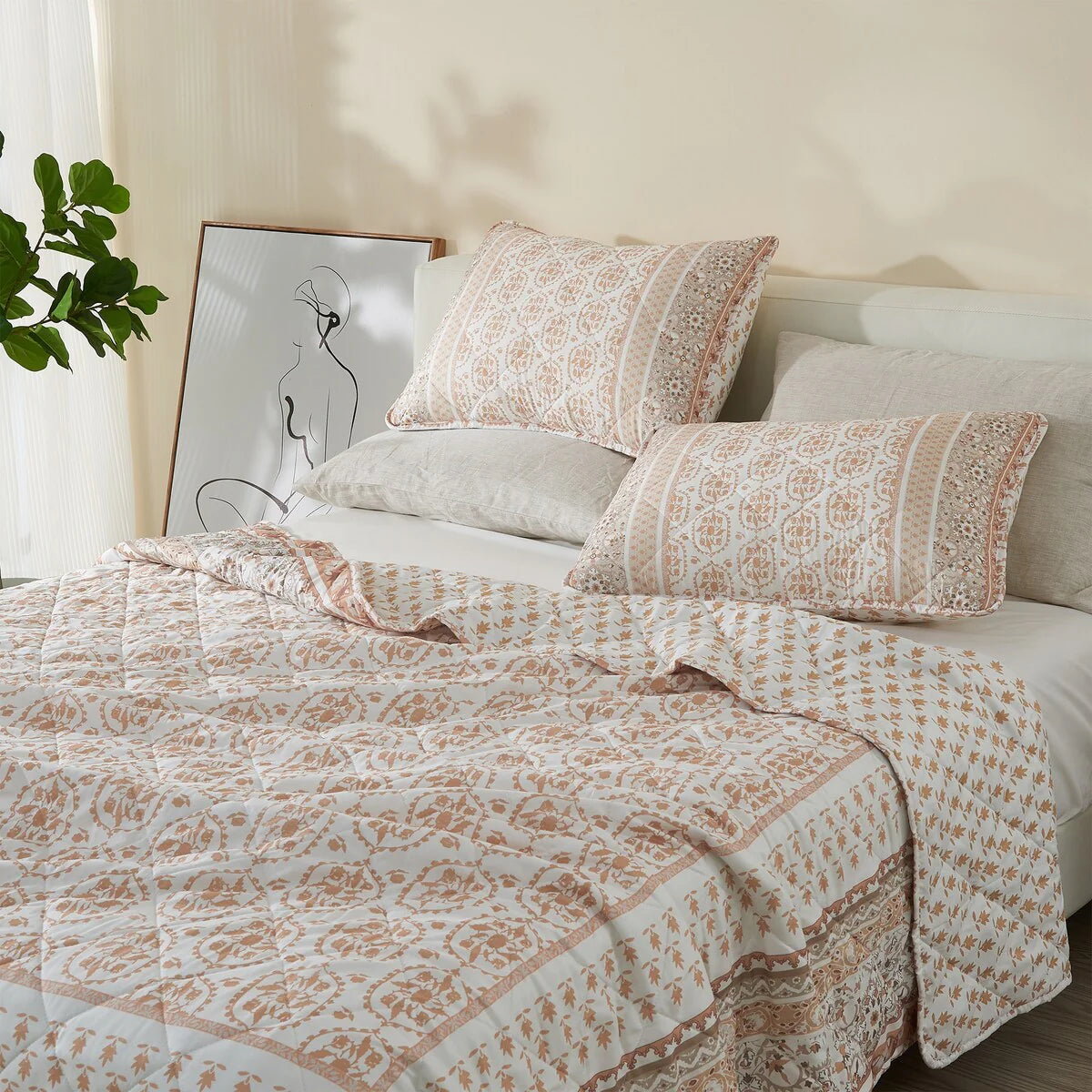 Patina Vie Maison Vintage-Inspired Floral Reversible Quilt Set with Shams