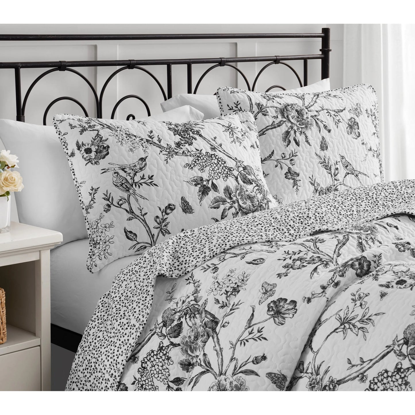 CEDAR COURT Chantilly Toile Floral All-Season Reversible Cotton Quilt Set