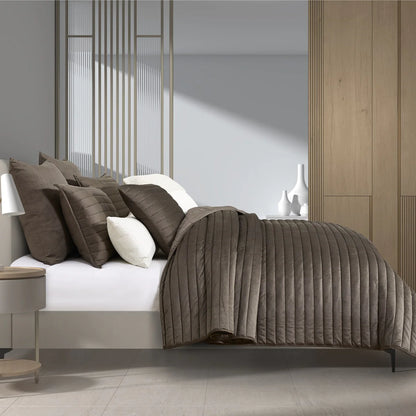Valencia Quilt Set