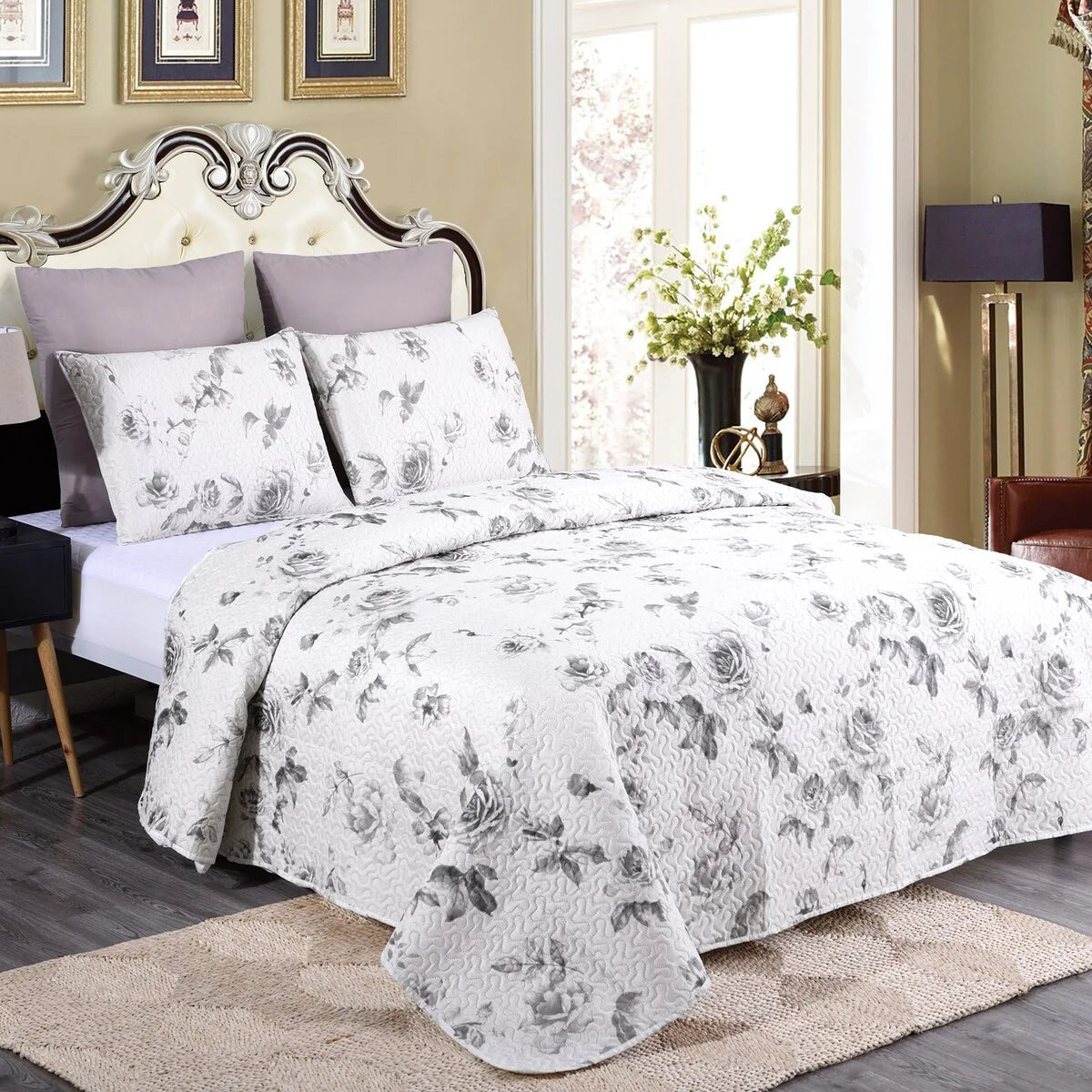 3 Piece Retro Printed Reversible Quilt Set