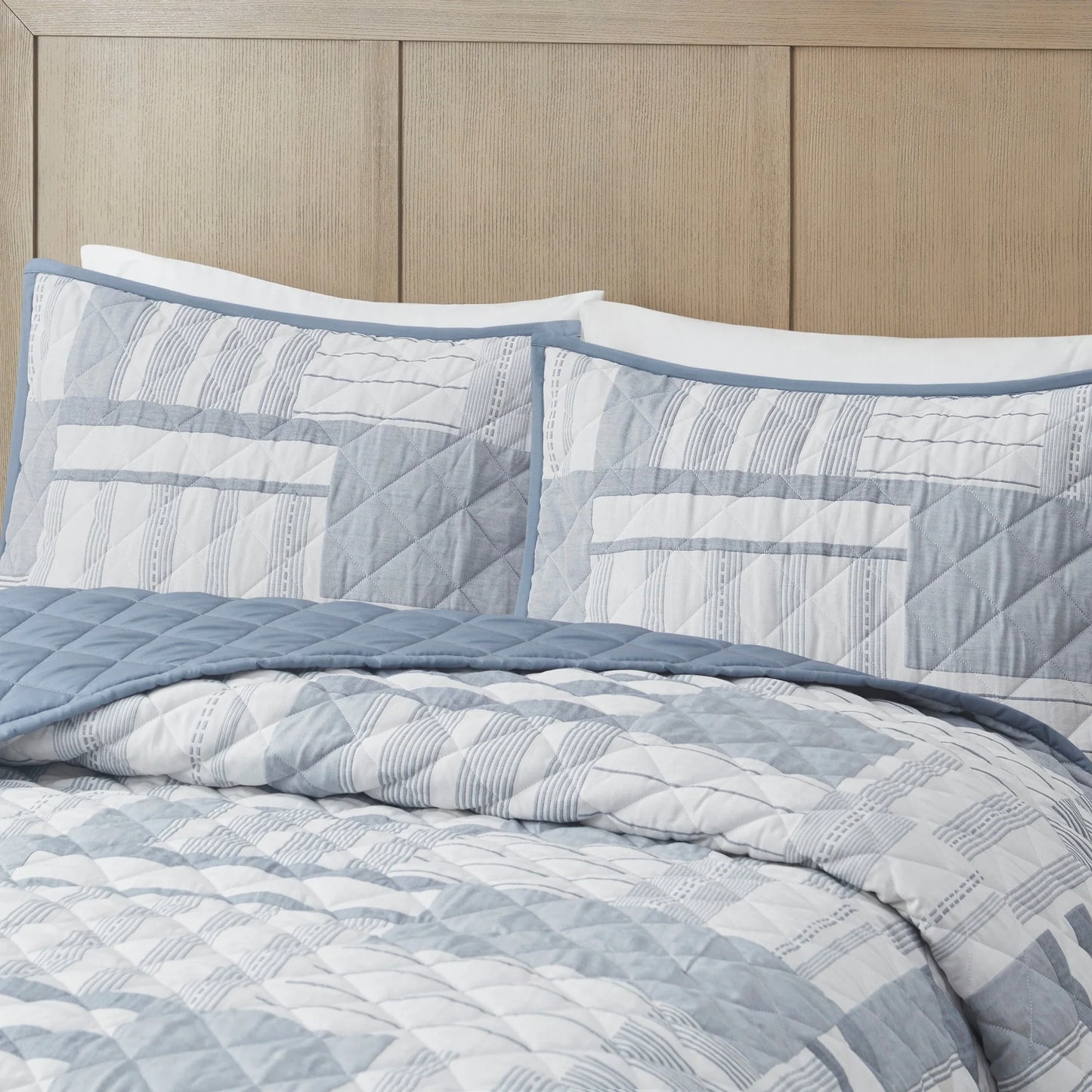 Madison Park Arden 3 Piece Jacquard Patchwork Quilt Set
