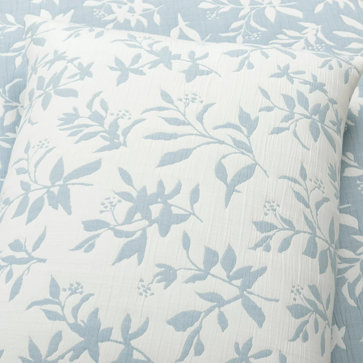 Lush Decor Floral Jacquard Reversible Soft Matelasse Quilt 3-Piece Set