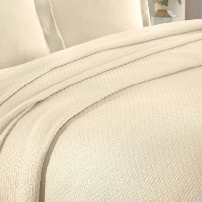 Superior Solitaire Cotton Decorative Bedspread Set