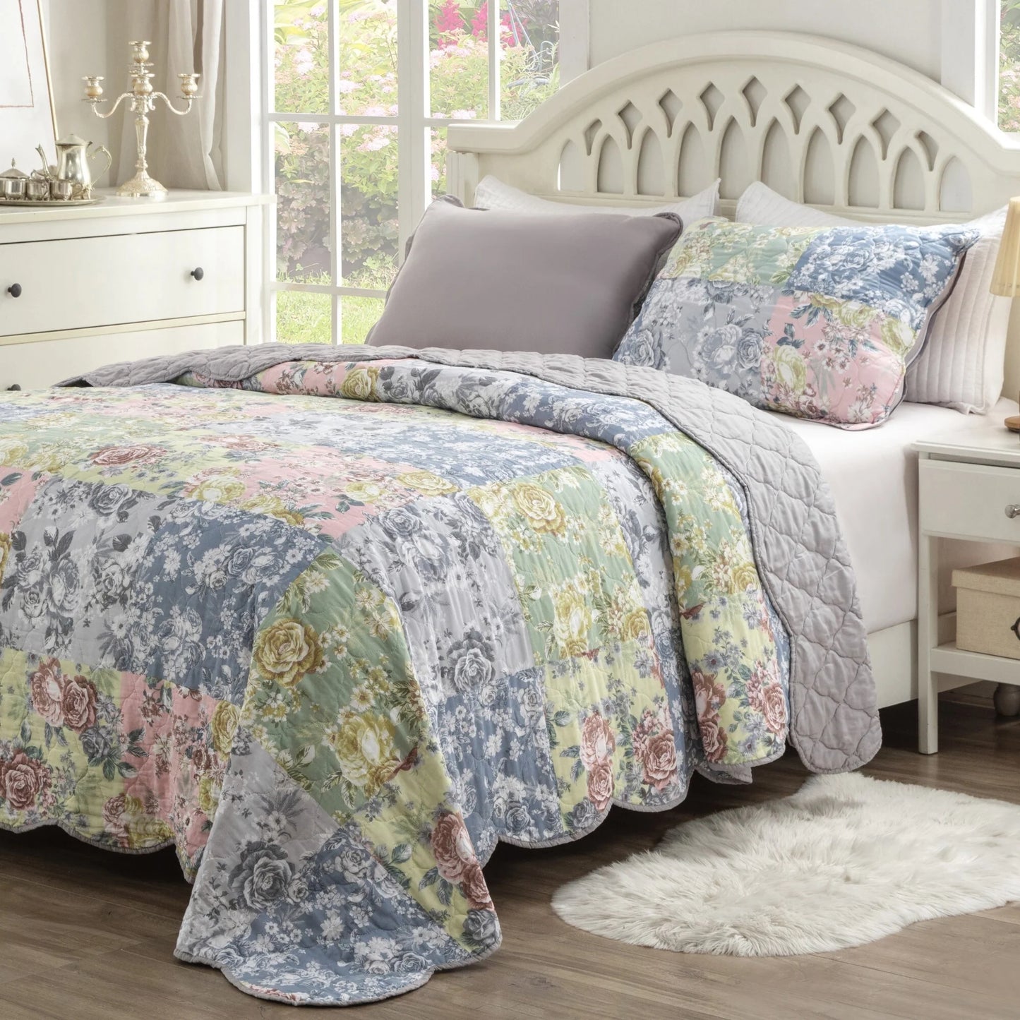 Greenland Home Fashions Emma Patchwork Floral Print Cotton Quilt Set