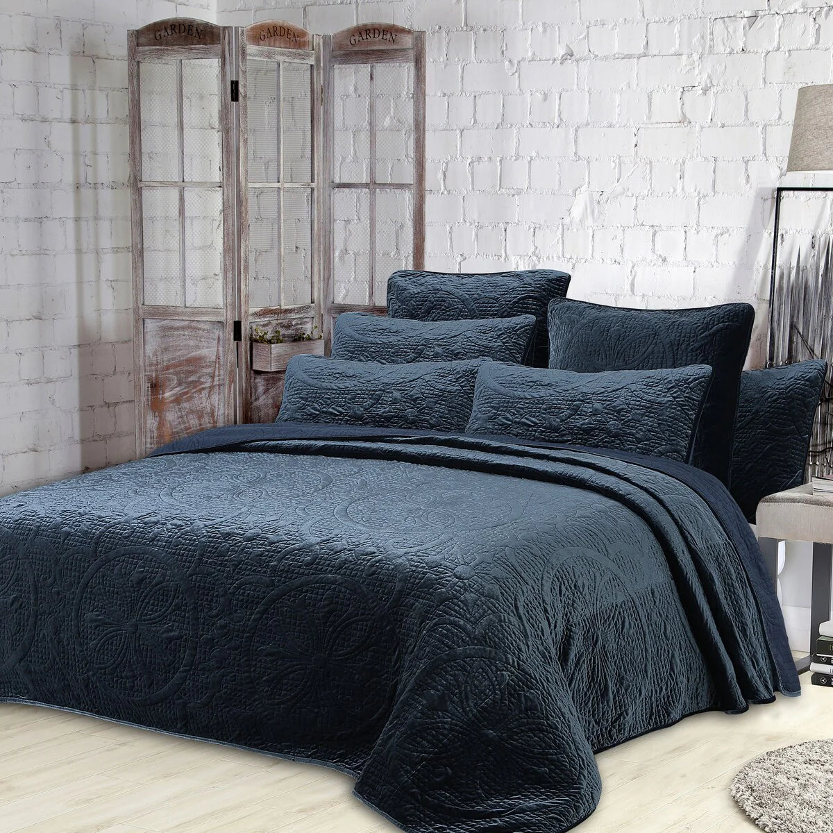 Estate Collection Joanna Velvet Quilt Set
