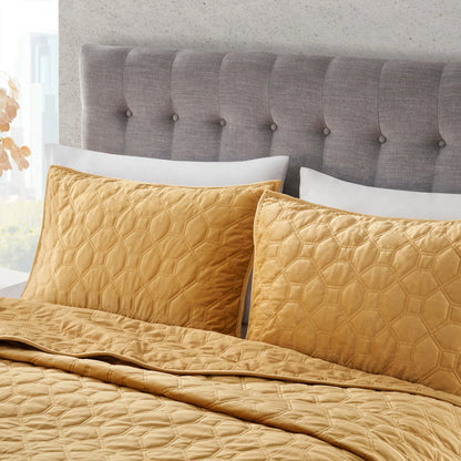 Madison Park Emery 3 Piece Velvet Quilt Set