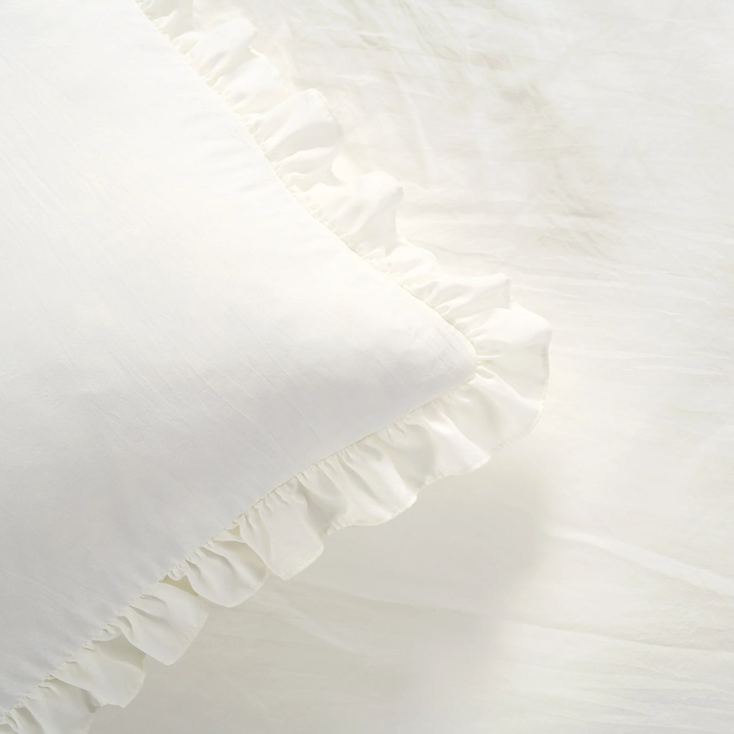 The Gray Barn Molly Mae Ruffle Skirt Bedspread Set
