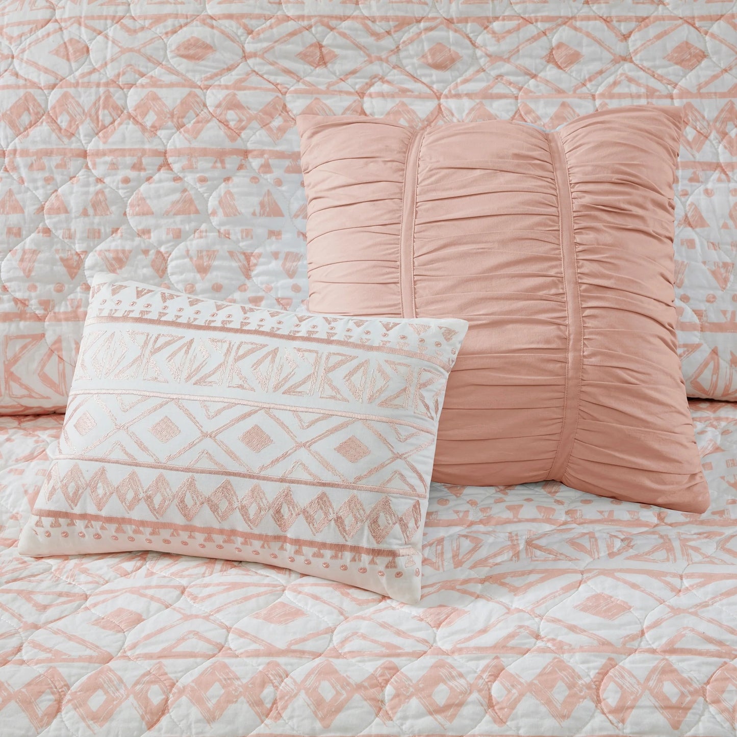 Intelligent Design Cora 7 Piece Reversible Cotton Quilt Set with Euro Shams and Thrwo Pillows