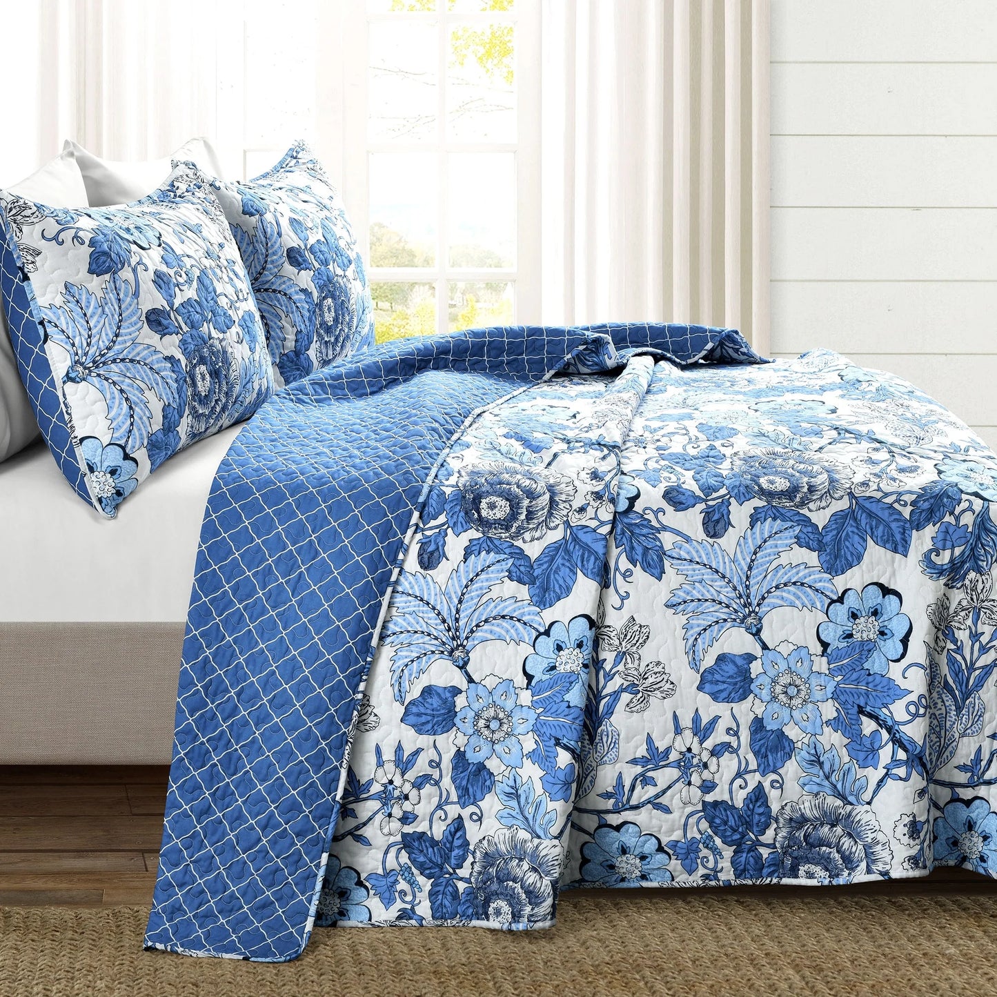 The Curated Nomad Chorro 3-piece Quilt Set