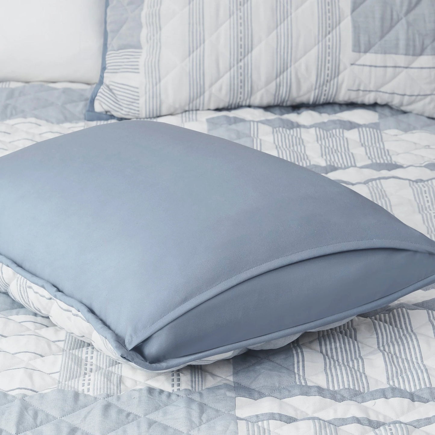 Madison Park Arden 3 Piece Jacquard Patchwork Quilt Set