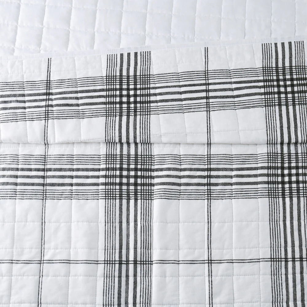 Cottage Classics Cottage Plaid 3 Piece Quilt Set