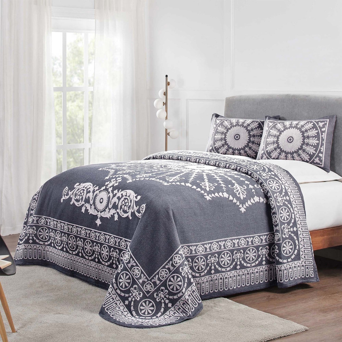 Superior Cotton Blend Oversized Classic Medallion Bedspread Set