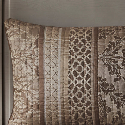 Madison Park Venetian 6 Piece Jacquard Quilt Set with Throw Pillows