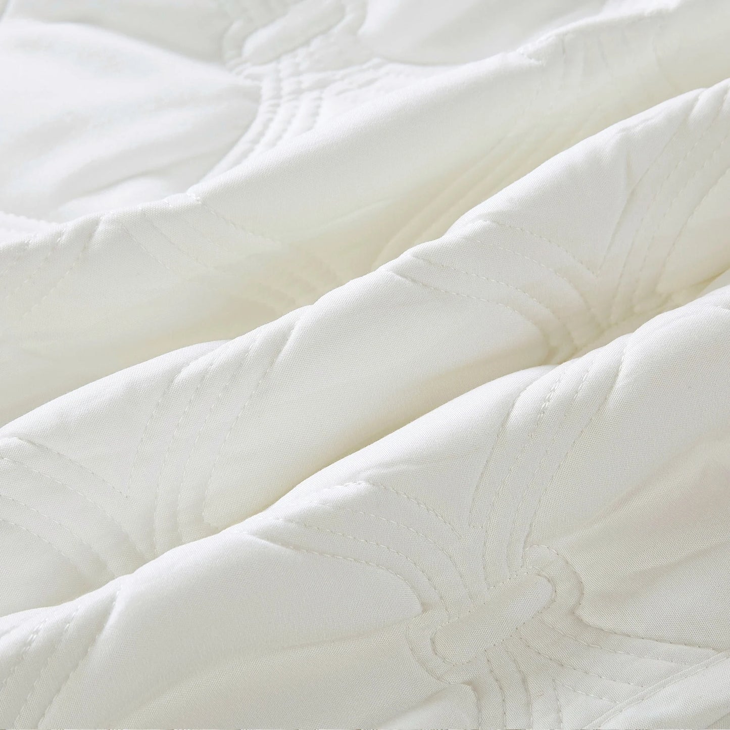 Home Soft Things 3 Piece Oversized Bradly Down Alternative Quilts Set