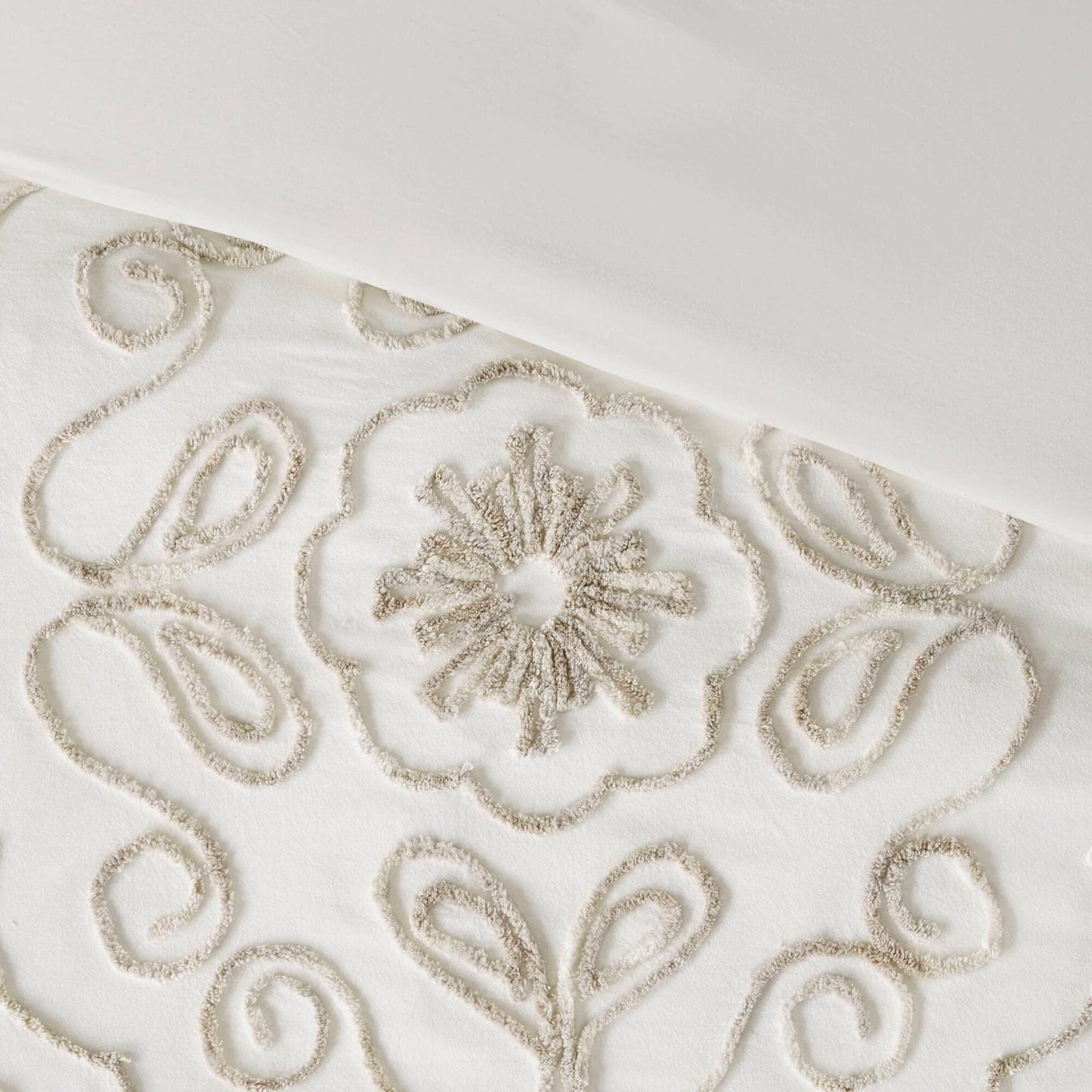 Madison Park Juliana Ivory/ Taupe Tufted Cotton Chenille Coverlet Set