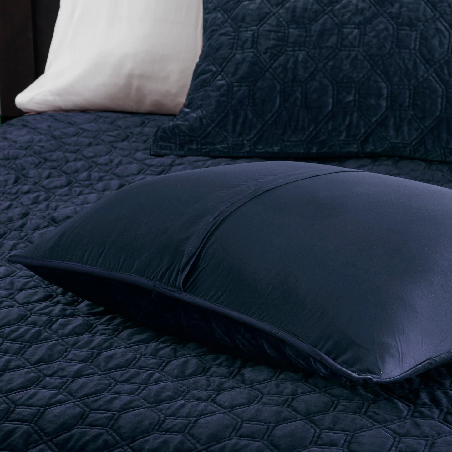 Madison Park Emery 3 Piece Velvet Quilt Set