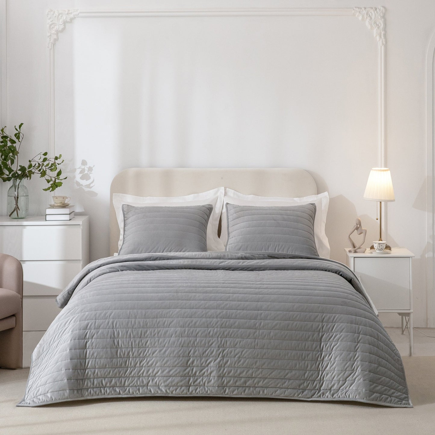 Wonderful Velvet 3 Piece Quilt Set
