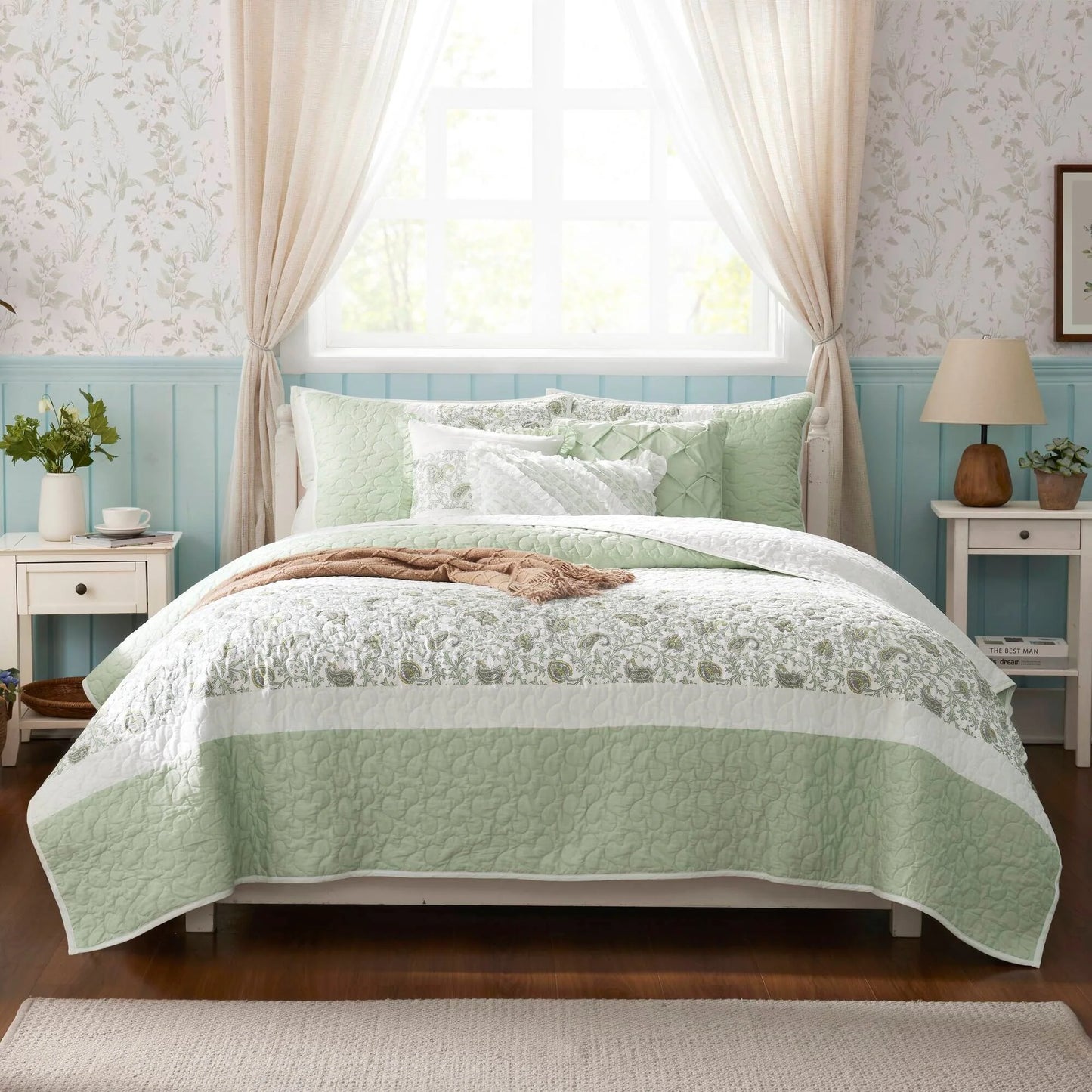 Madison Park Vanessa 6 Piece Cotton Percale Quilt Set with Throw Pillows