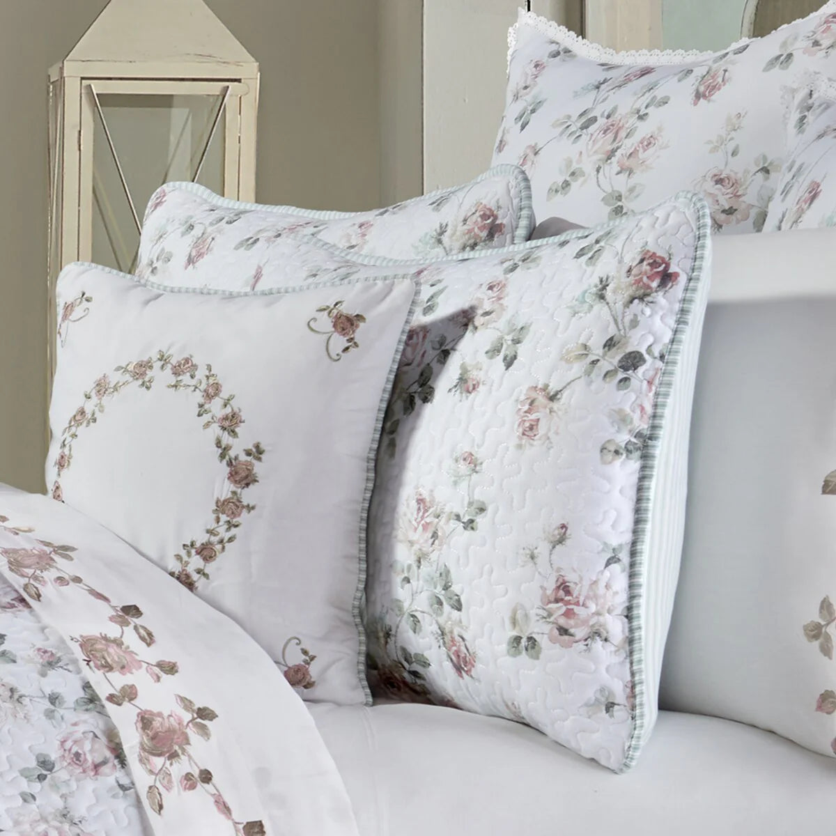 Royal Court Rialto Sage Quilt Set