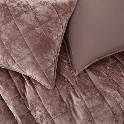 Wonderful Diamond Velvet 3 Piece Quilt Set