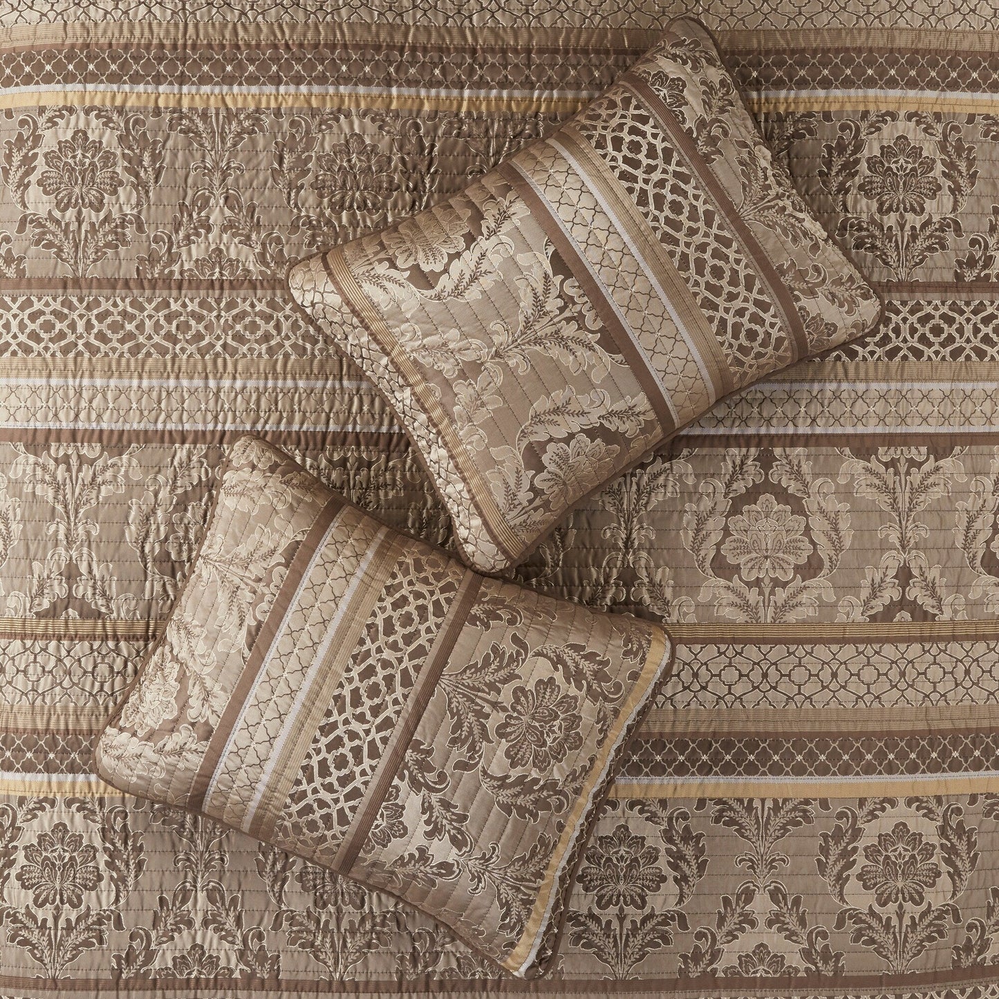 Madison Park Venetian 6 Piece Jacquard Quilt Set with Throw Pillows